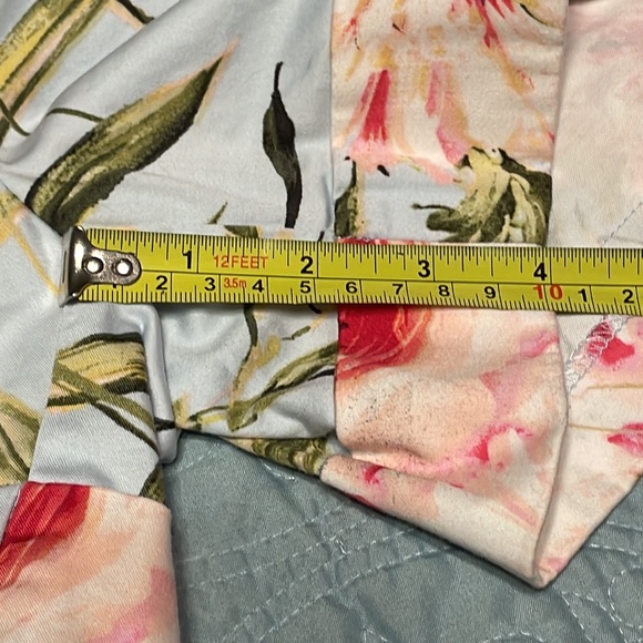 New York and Co Floral Shorts - Picture 4 of 6
